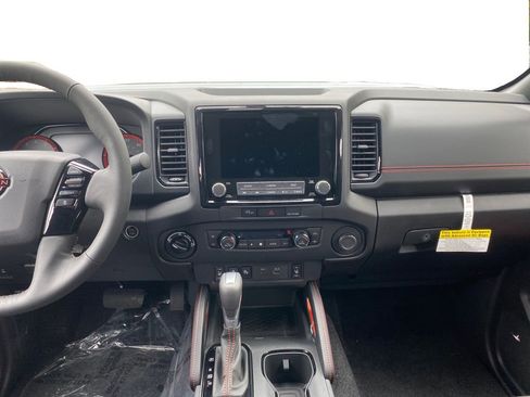 Used 2023 Nissan Frontier PRO-4X w/ Pro Convenience Package AWD/4WD image 11