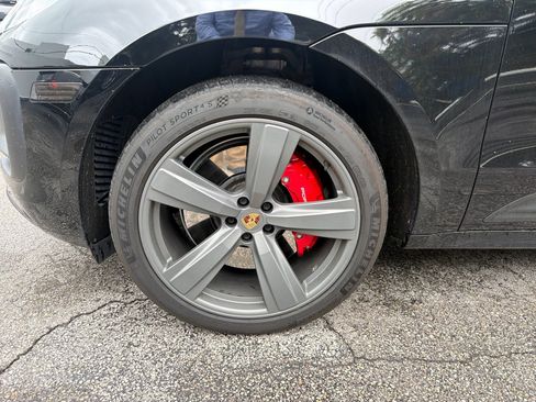 Used 2022 Porsche Macan GTS AWD/4WD image 11