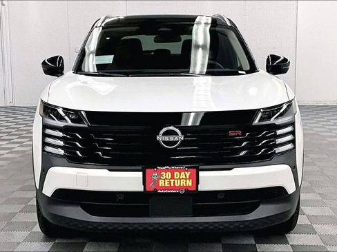New 2026 Nissan Kicks SR w/ SR Premium Package FWD image 15