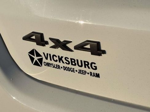 New 2026 Jeep Compass Latitude image 32