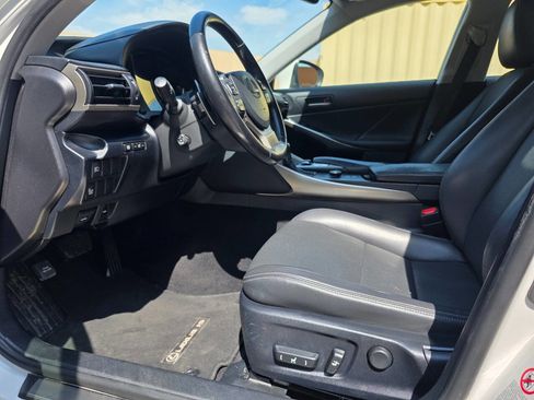 Used 2018 Lexus IS 300 AWD w/ Comfort Package image 12