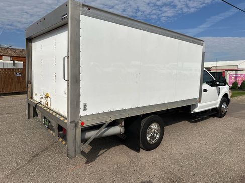 Used 2018 Ford F350 XL w/ XL Value Package image 5