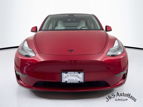 Used 2022 Tesla Model Y Performance AWD/4WD image 2
