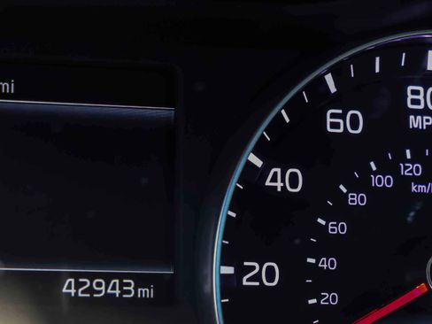 Certified 2023 Kia Forte LXS w/ LXS Technology Package FWD image 8