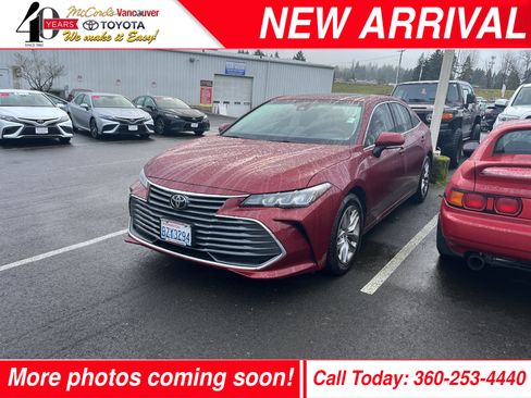 Certified 2021 Toyota Avalon XLE w/ Moonroof Package image 1
