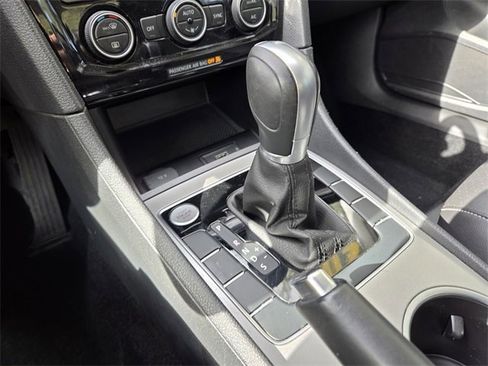 Used 2020 Volkswagen Passat 2.0T SE image 33