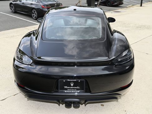 Used 2018 Porsche 718 Cayman GTS image 6