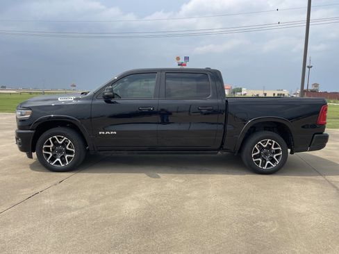 Used 2025 RAM 1500 Laramie w/ Laramie Southwest Edition AWD/4WD image 7
