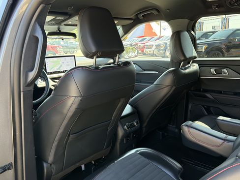Certified 2025 Ford Explorer ST-Line AWD/4WD image 14