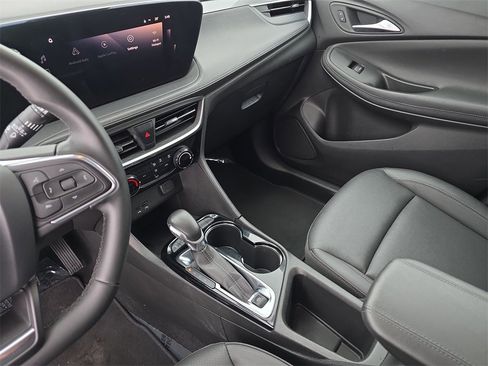 Certified 2024 Buick Encore GX Sport Touring image 25