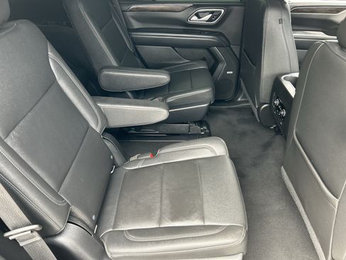 Used 2022 Chevrolet Tahoe Z71 w/ Luxury Package AWD/4WD image 11