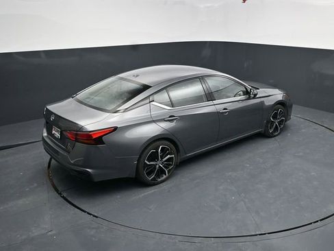 Used 2025 Nissan Altima 2.5 SR image 45