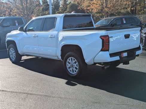 Certified 2024 Toyota Tacoma SR5 image 6