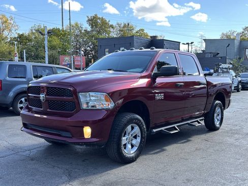 Used 2018 RAM 1500 Express AWD/4WD image 4