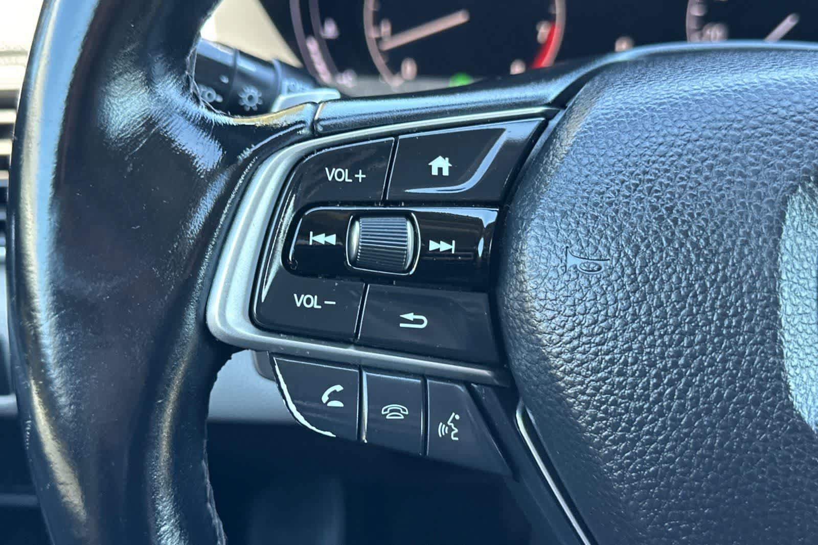Used 2018 Honda Accord EX-L image 29