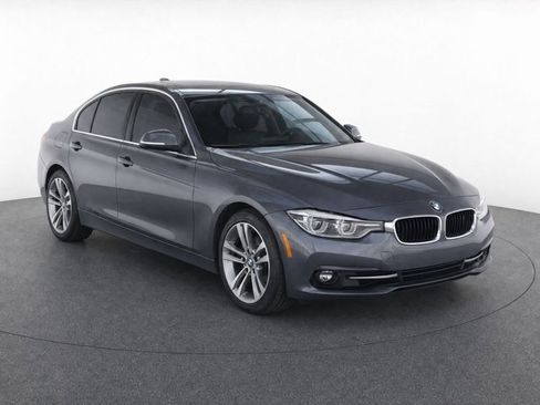Used 2018 BMW 330i xDrive Sedan w/ Convenience Package AWD/4WD image 3