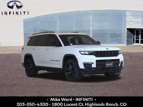Used 2025 Jeep Grand Cherokee L Limited w/ Black Appearance Package AWD/4WD image 9