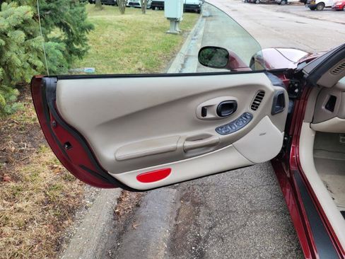 Used 2003 Chevrolet Corvette Coupe w/ Preferred Equipment Group image 50