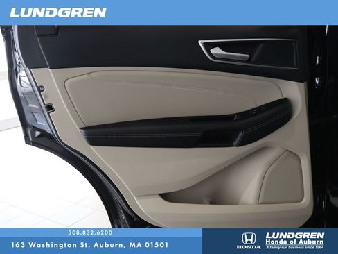 Used 2018 Ford Edge Titanium w/ Equipment Group 302A image 13