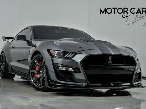 Used 2021 Ford Mustang Shelby GT500 w/ Carbon Fiber Track Pack image 1