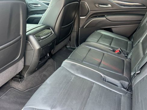 Used 2023 Cadillac Escalade Sport image 13