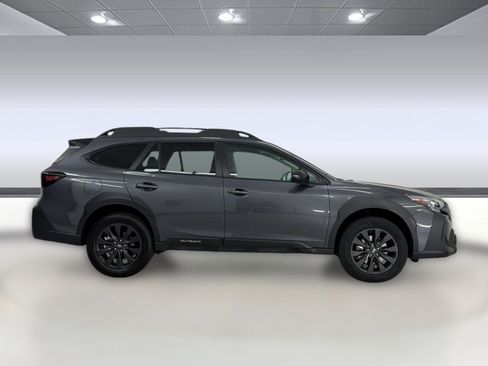Used 2025 Subaru Outback Onyx Edition AWD/4WD image 8