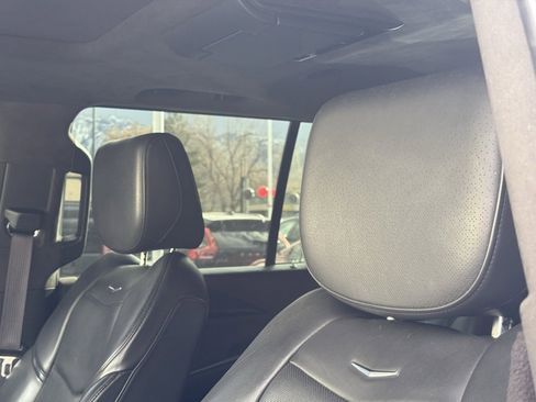 Used 2017 Cadillac Escalade ESV Platinum image 11