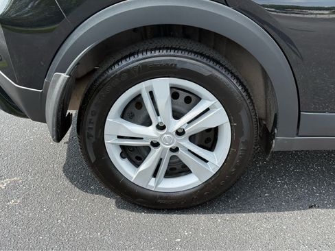 Used 2025 Nissan Kicks Play S FWD image 10