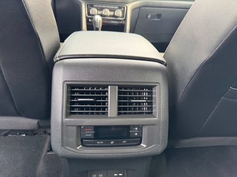 Used 2022 Volkswagen Atlas SE AWD/4WD image 16