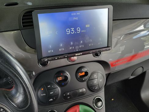 Used 2013 FIAT 500 Abarth w/ Beats Audio Pkg FWD image 25