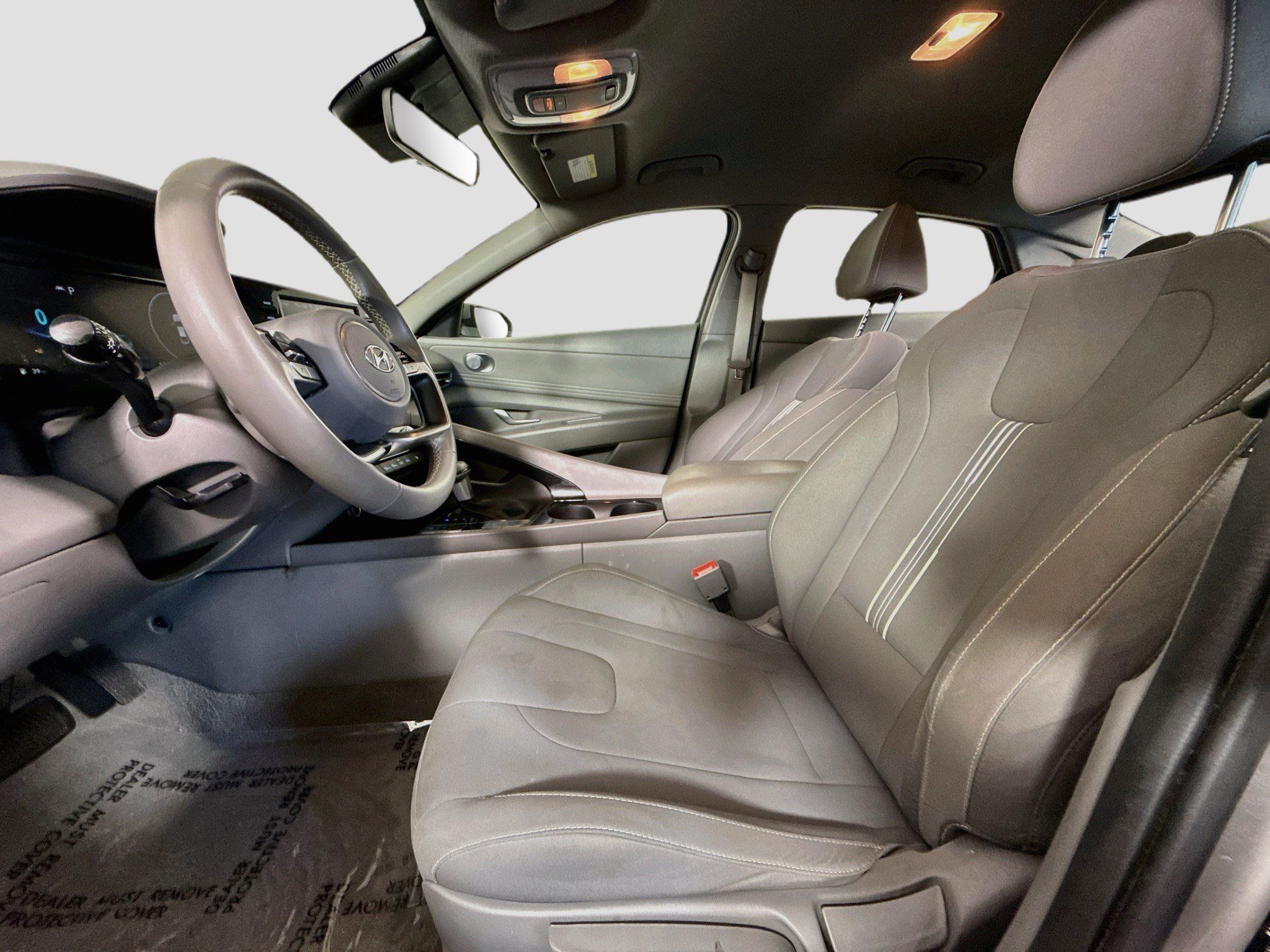 Used 2022 Hyundai Elantra SEL w/ Convenience Package FWD image 22