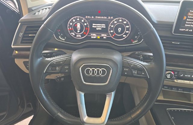 Used 2018 Audi Q5 2.0T Premium Plus w/ Premium Plus Package AWD/4WD image 10