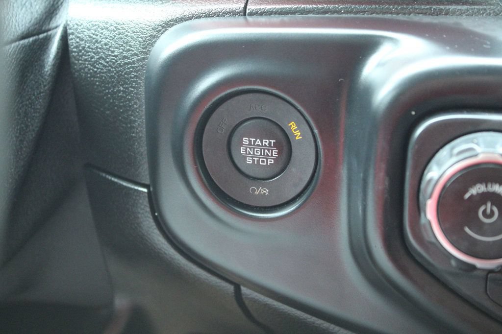 Used 2018 Jeep Wrangler Unlimited Rubicon AWD/4WD image 30
