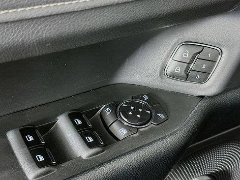 Used 2024 Ford Expedition Max XLT image 15