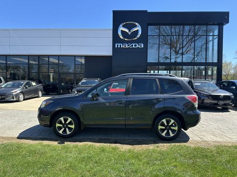 Used 2018 Subaru Forester 2.5i Premium w/ All-Weather Package AWD/4WD image 3