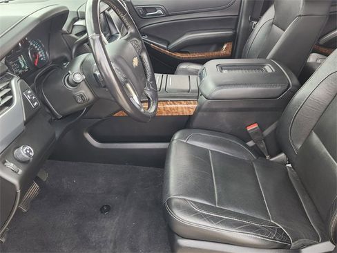 Used 2020 Chevrolet Suburban Premier image 10