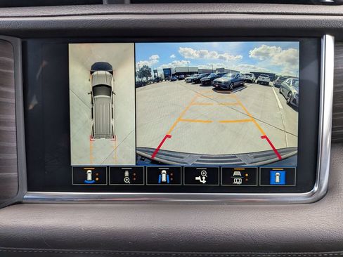 Used 2022 GMC Yukon Denali w/ Denali Premium Package AWD/4WD image 19