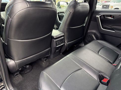 Certified 2022 Toyota RAV4 SE image 47
