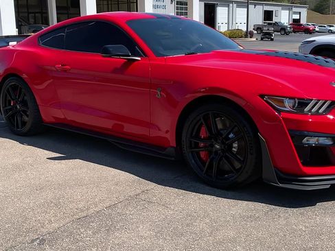 Used 2021 Ford Mustang Shelby GT500 w/ Technology Package image 9