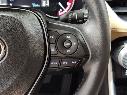 Used 2024 Toyota RAV4 XLE Premium image 48