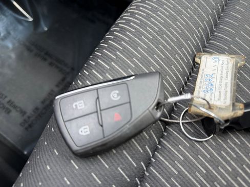 Used 2025 Chevrolet Equinox LT image 24