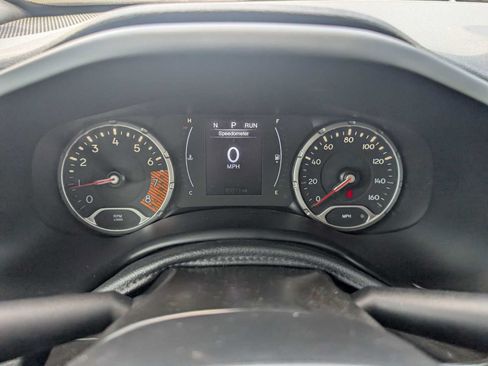 Certified 2020 Jeep Renegade Altitude FWD image 20