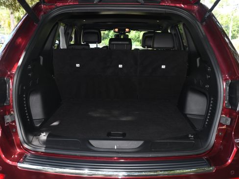 Used 2022 Jeep Grand Cherokee Limited AWD/4WD image 17