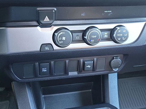 Used 2023 Toyota Tacoma SR image 26