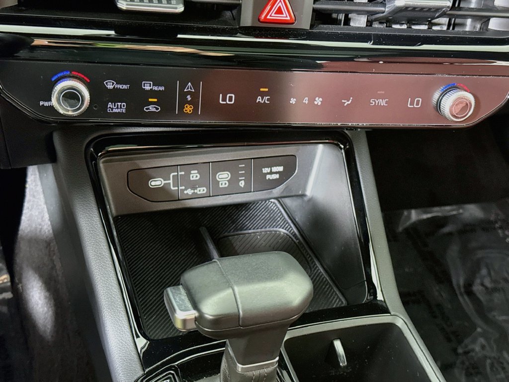 Used 2025 Kia K5 GT-Line w/ GT-Line Premium Package FWD image 8