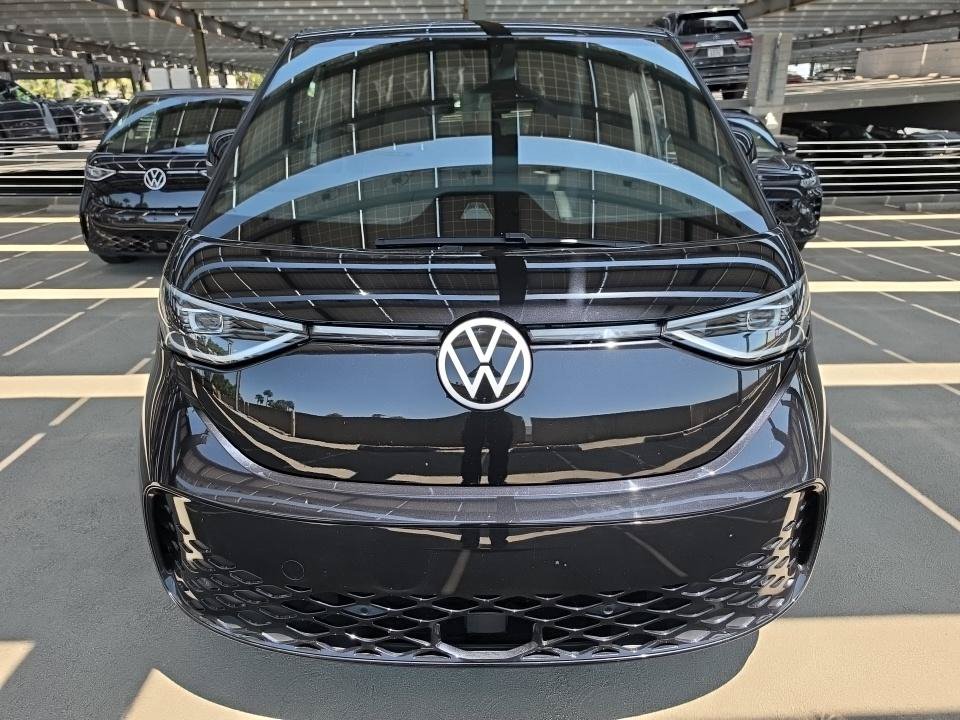 Used 2025 Volkswagen ID. Buzz Pro S Plus RWD image 5