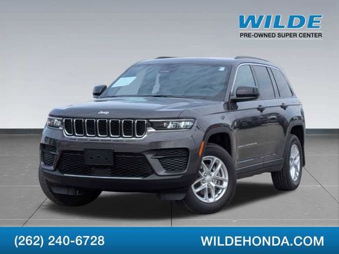 Used 2025 Jeep Grand Cherokee Laredo X w/ Luxury Tech Group I AWD/4WD image 2