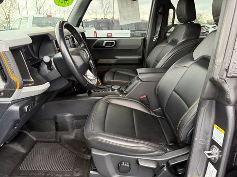 Used 2021 Ford Bronco Badlands w/ Sasquatch Package image 12