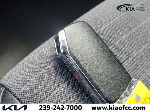 Certified 2023 Kia Seltos S image 29