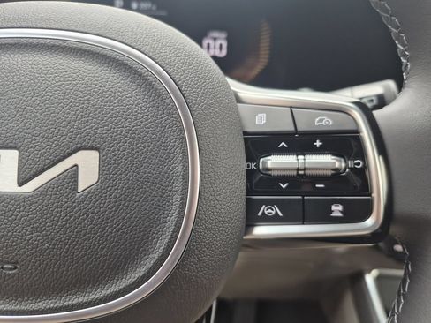 New 2026 Kia Carnival EX FWD image 18
